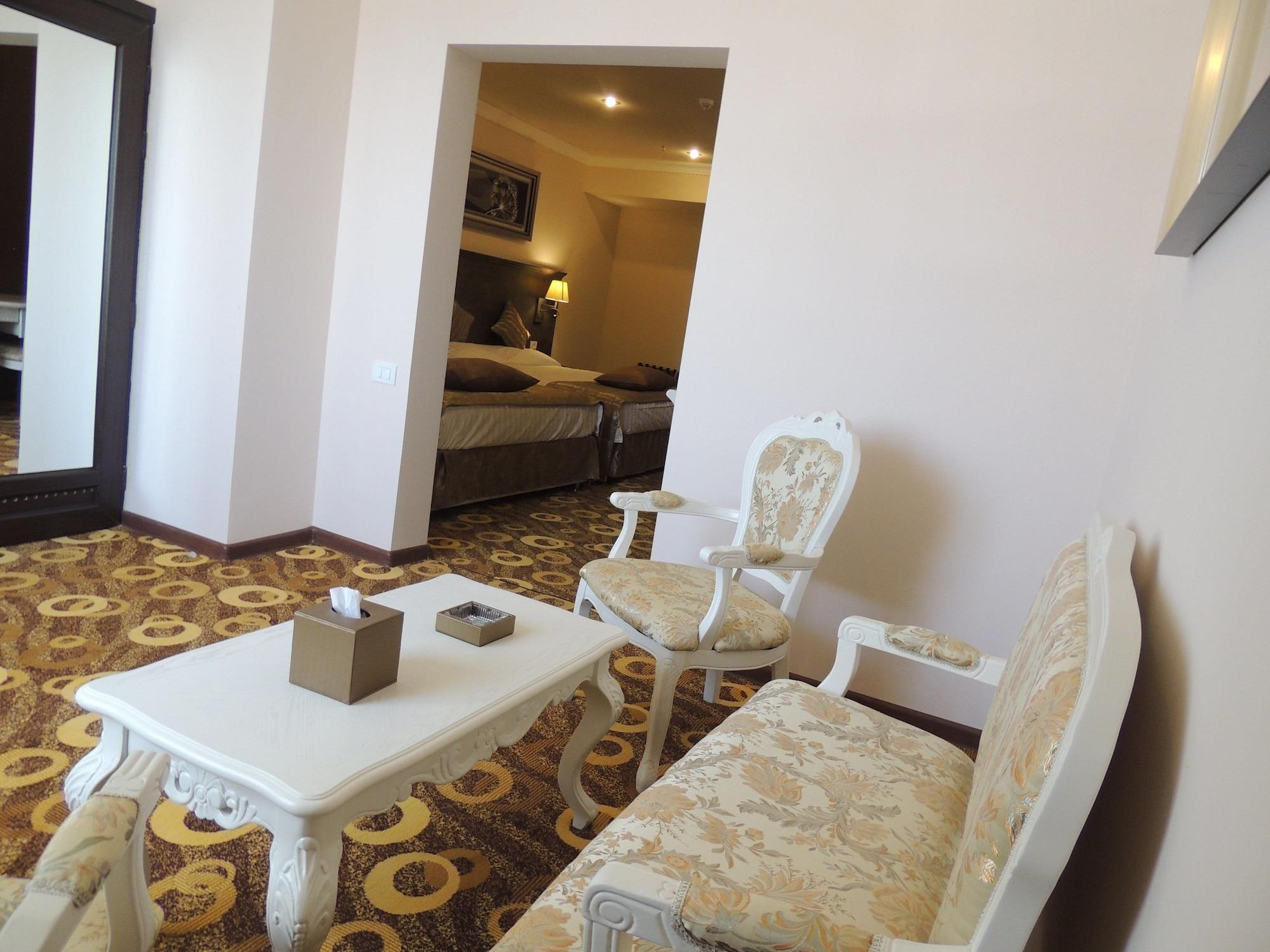 Imperial Palace 4* Erivan