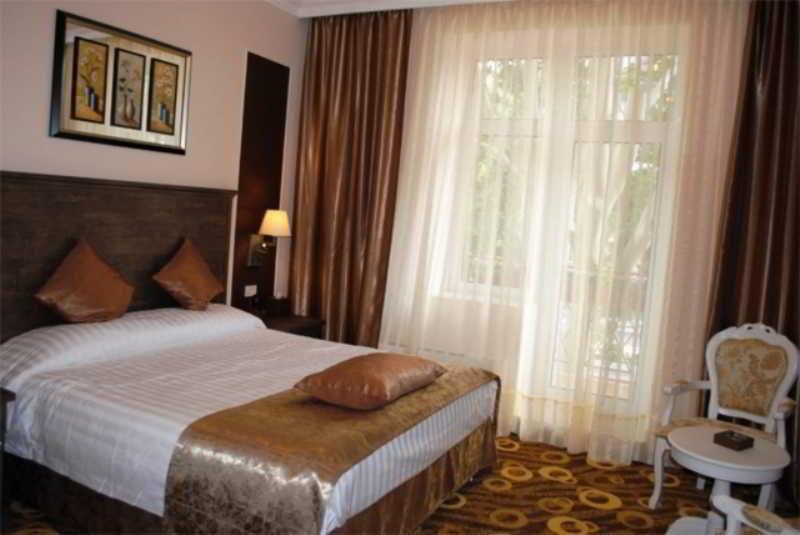 Imperial Palace Hotel Erivan