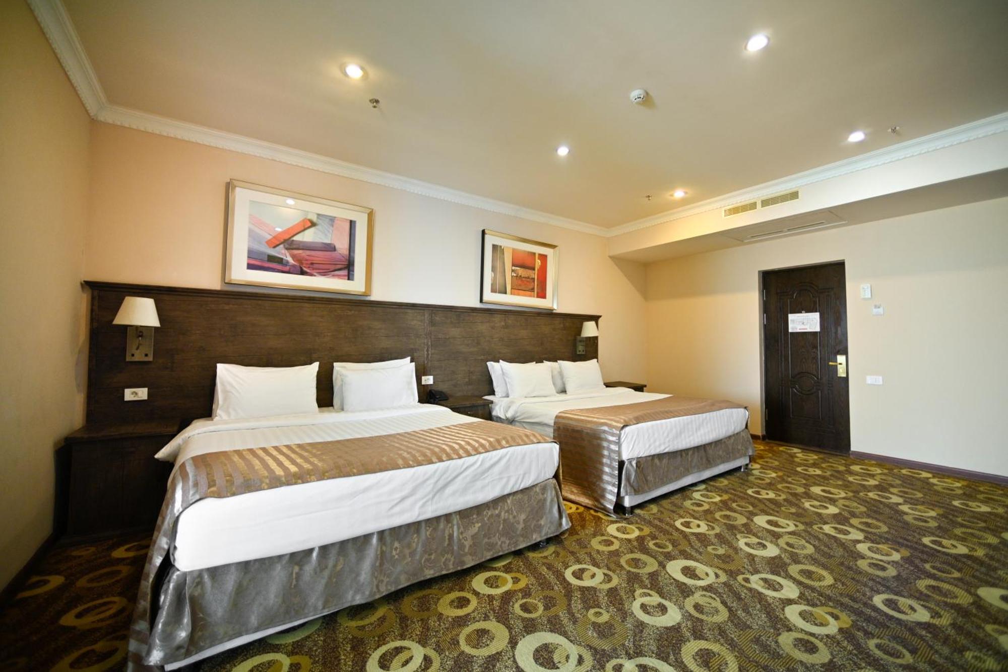 Imperial Palace 4* Erivan
